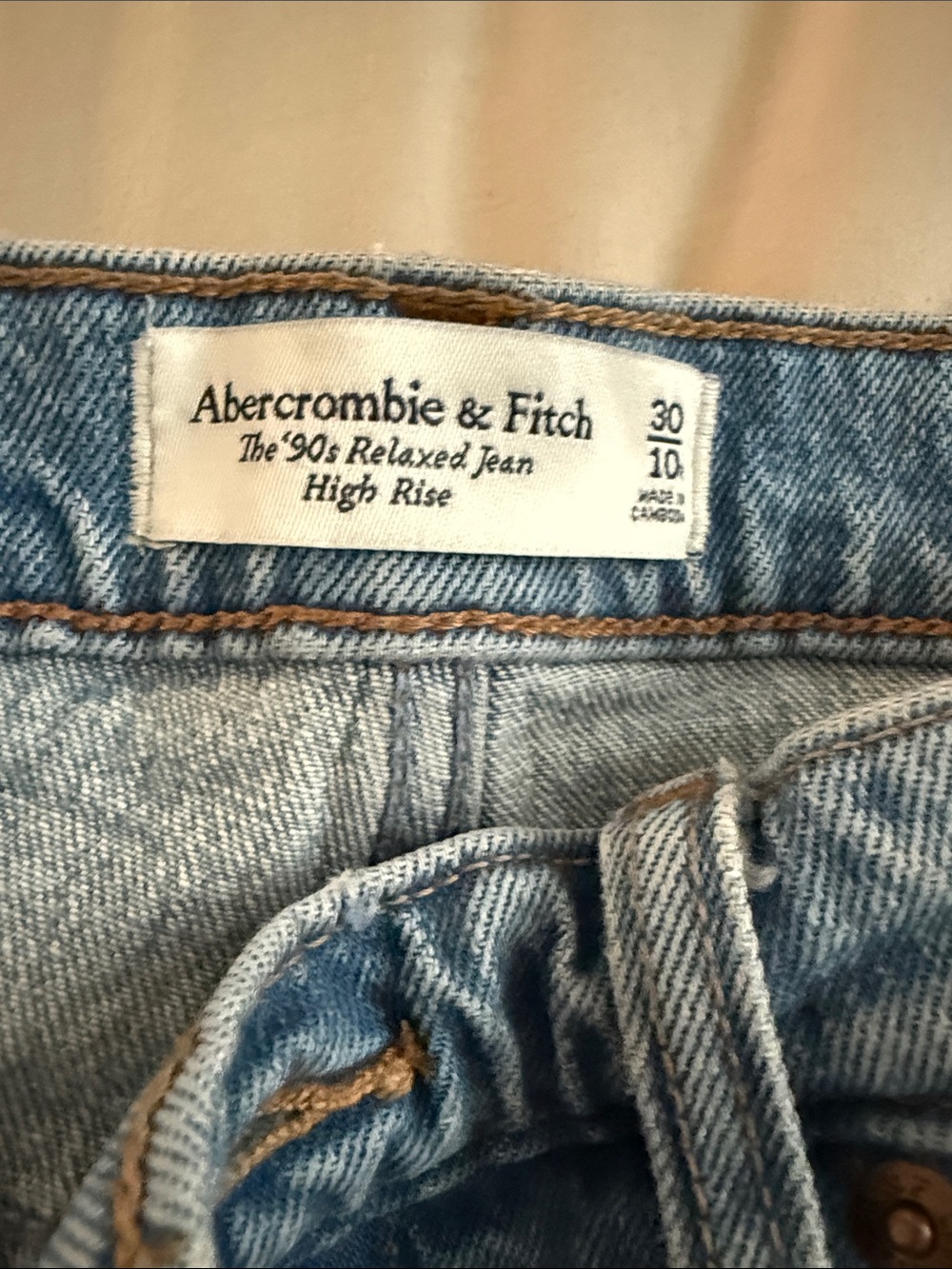 Abercrombie & Fitch Light Wash Wide Leg Jeans - Picture 3 of 7